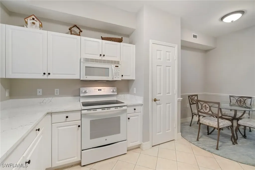 3977 Bishopwood Court E Naples FL 34114