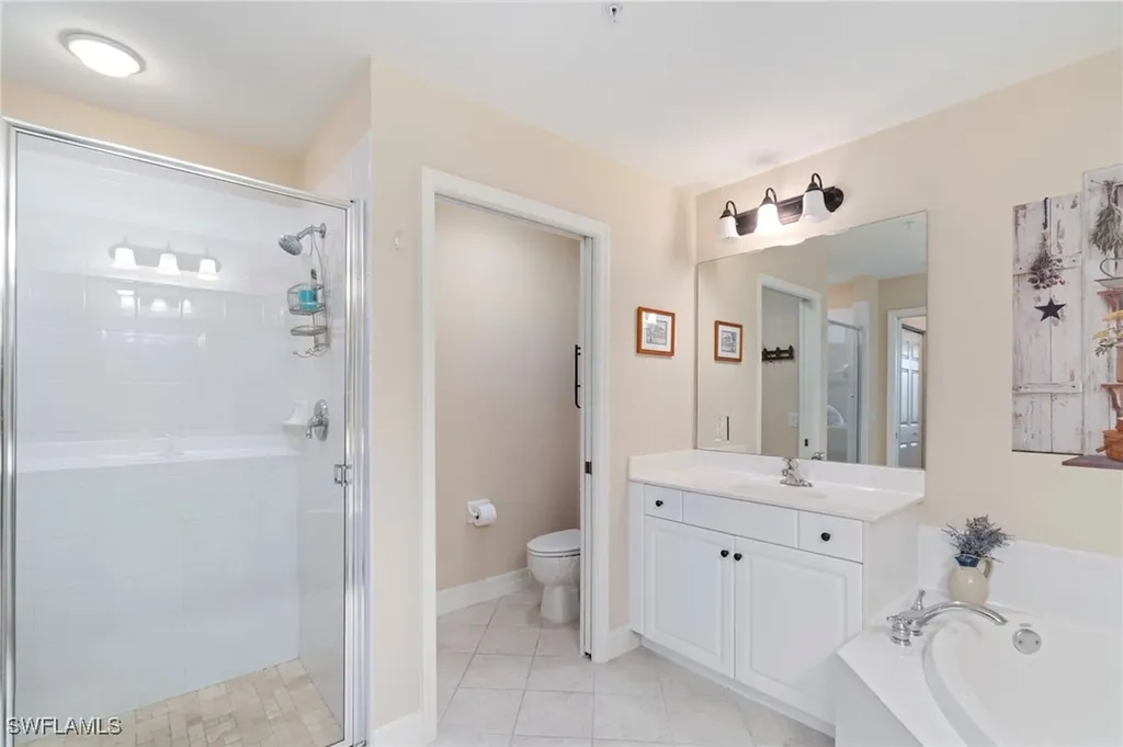 3977 Bishopwood Court E Naples FL 34114