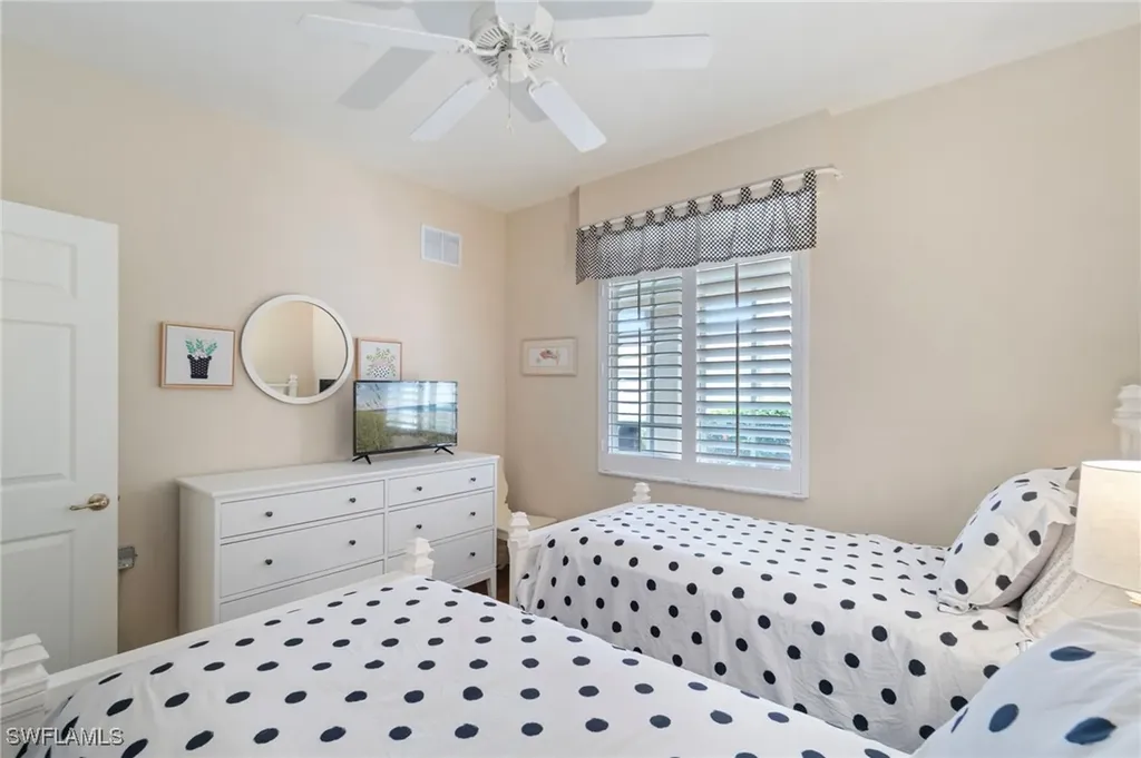 3977 Bishopwood Court E Naples FL 34114