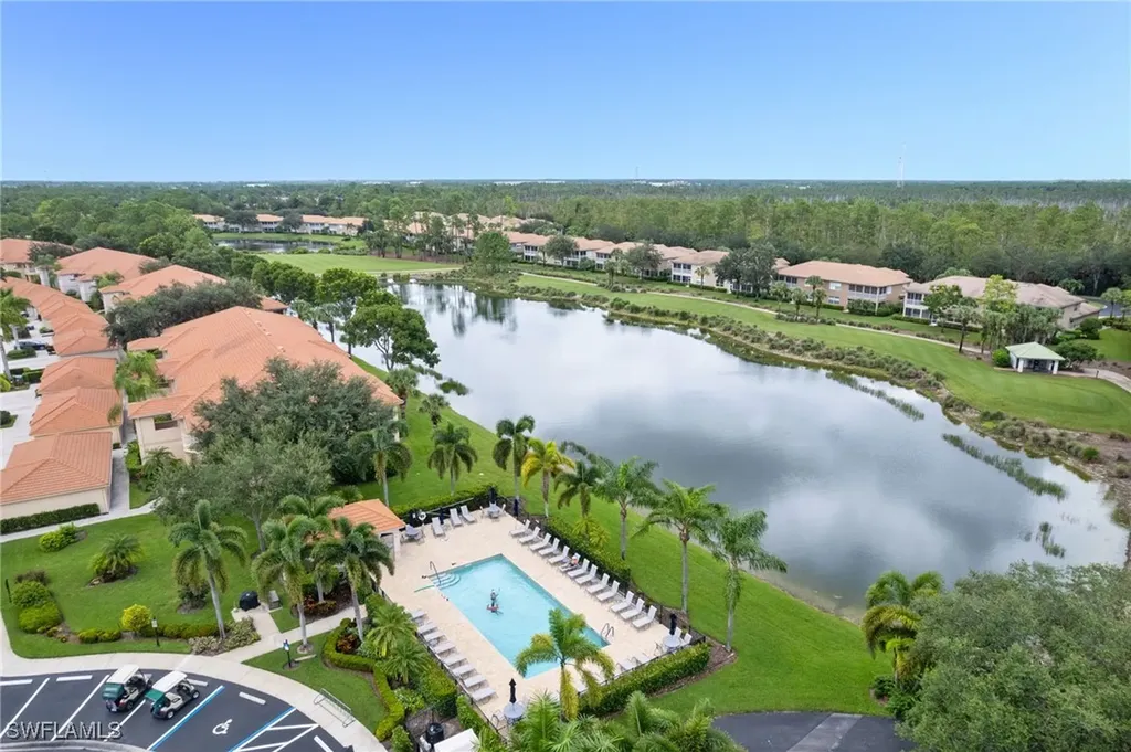 3977 Bishopwood Court E Naples FL 34114