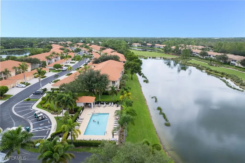 3977 Bishopwood Court E Naples FL 34114