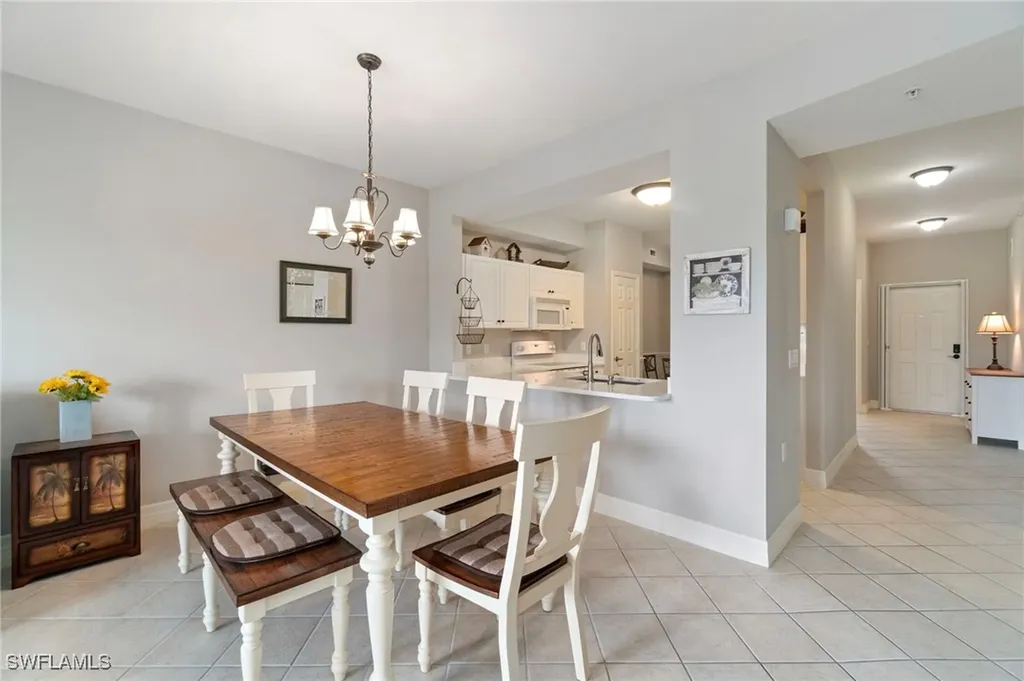 3977 Bishopwood Court E Naples FL 34114