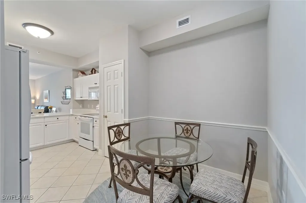 3977 Bishopwood Court E Naples FL 34114
