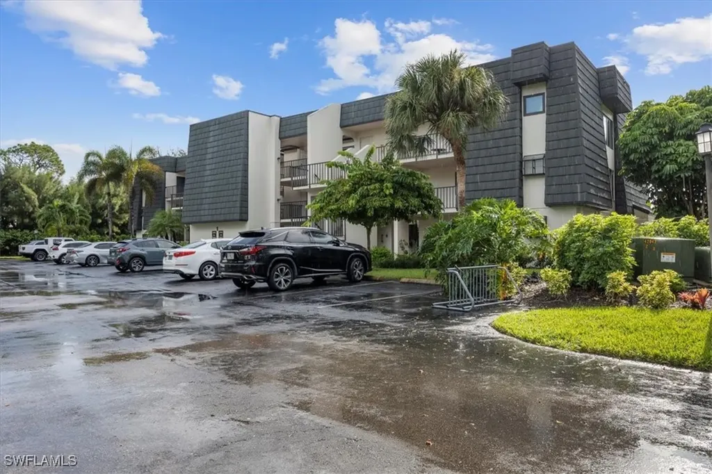 1518 Oyster Catcher Point Naples FL 34105