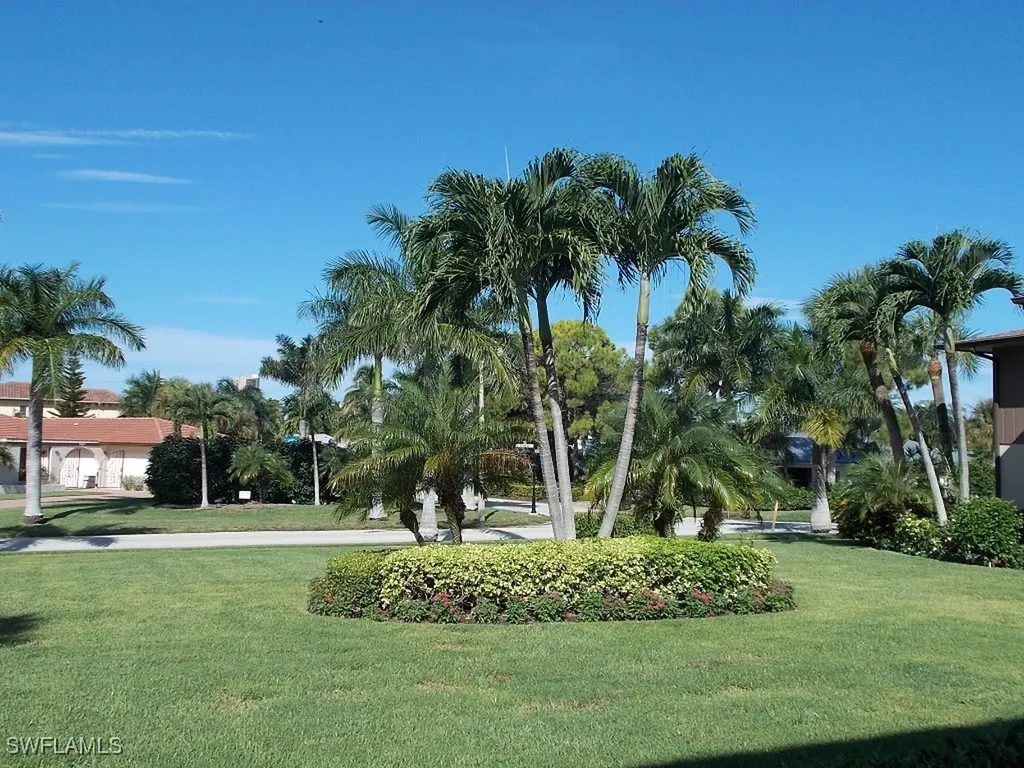 4200 Belair Lane Naples FL 34103