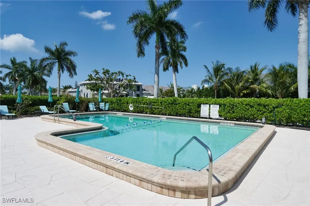 4200 Belair Lane Naples FL 34103