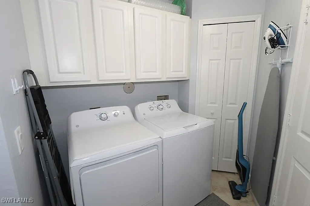 2110 Arielle Drive Naples FL 34109