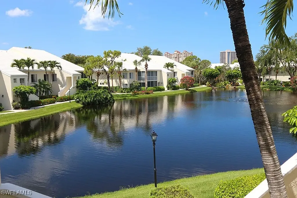784 Willowbrook Drive Naples FL 34108