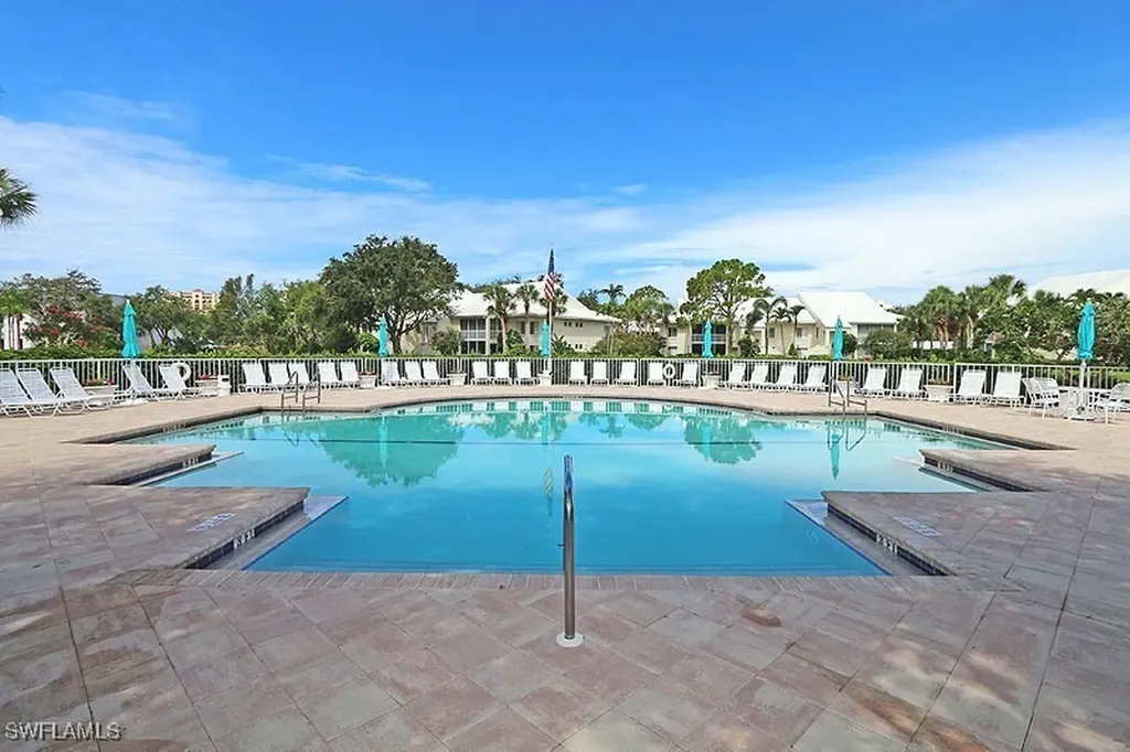 784 Willowbrook Drive Naples FL 34108
