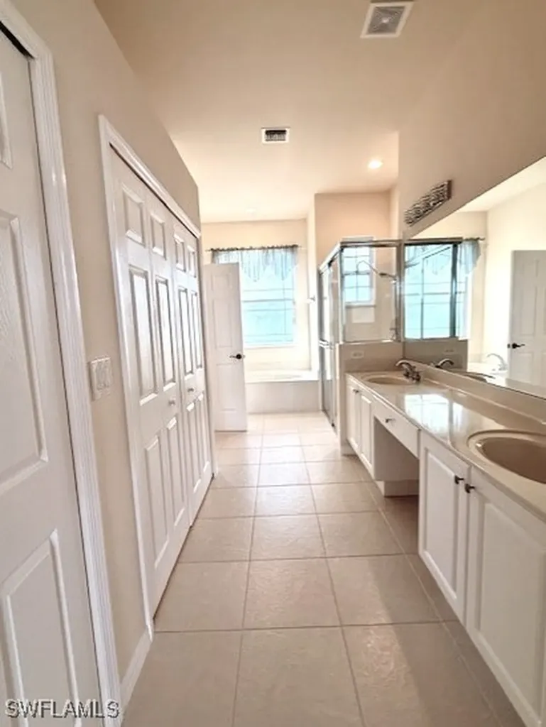 1098 Port Orange Way Naples FL 34120