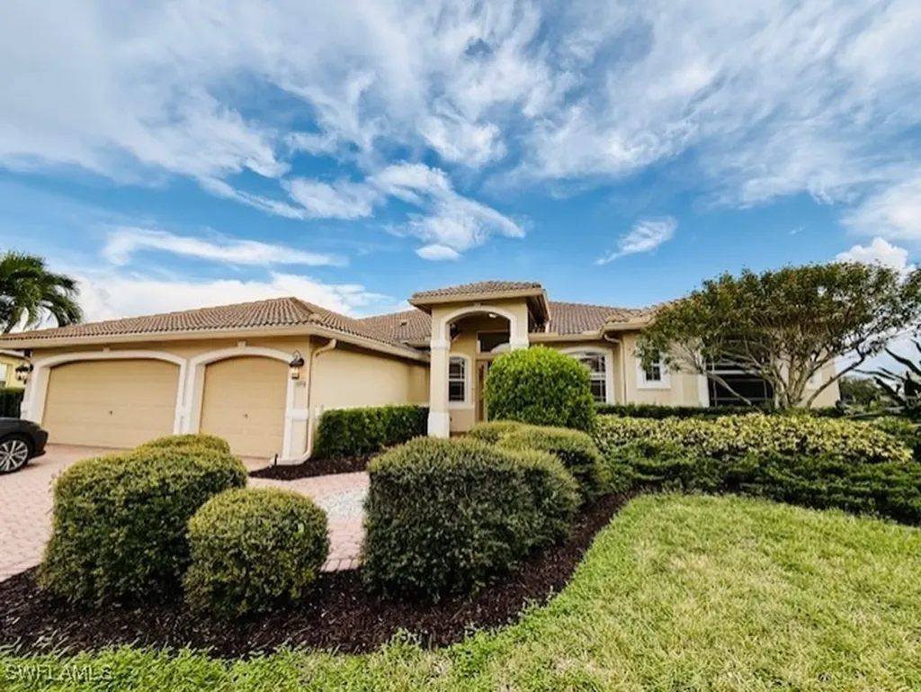 1098 Port Orange Way Naples FL 34120