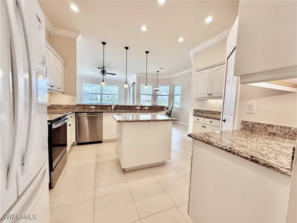 1098 Port Orange Way Naples FL 34120
