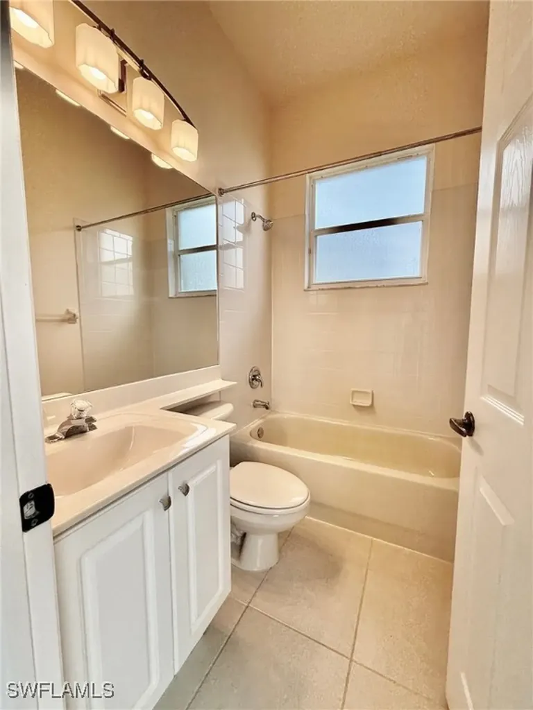 1098 Port Orange Way Naples FL 34120