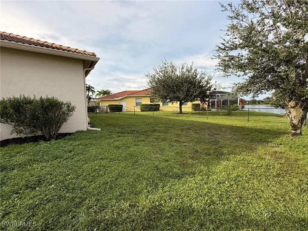 1098 Port Orange Way Naples FL 34120
