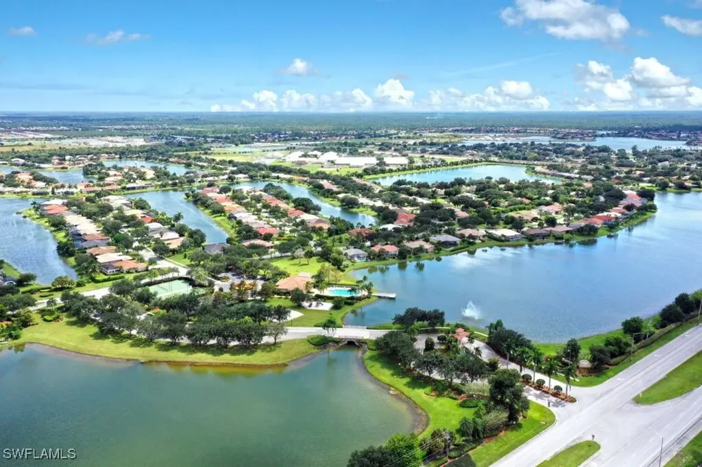 1098 Port Orange Way Naples FL 34120