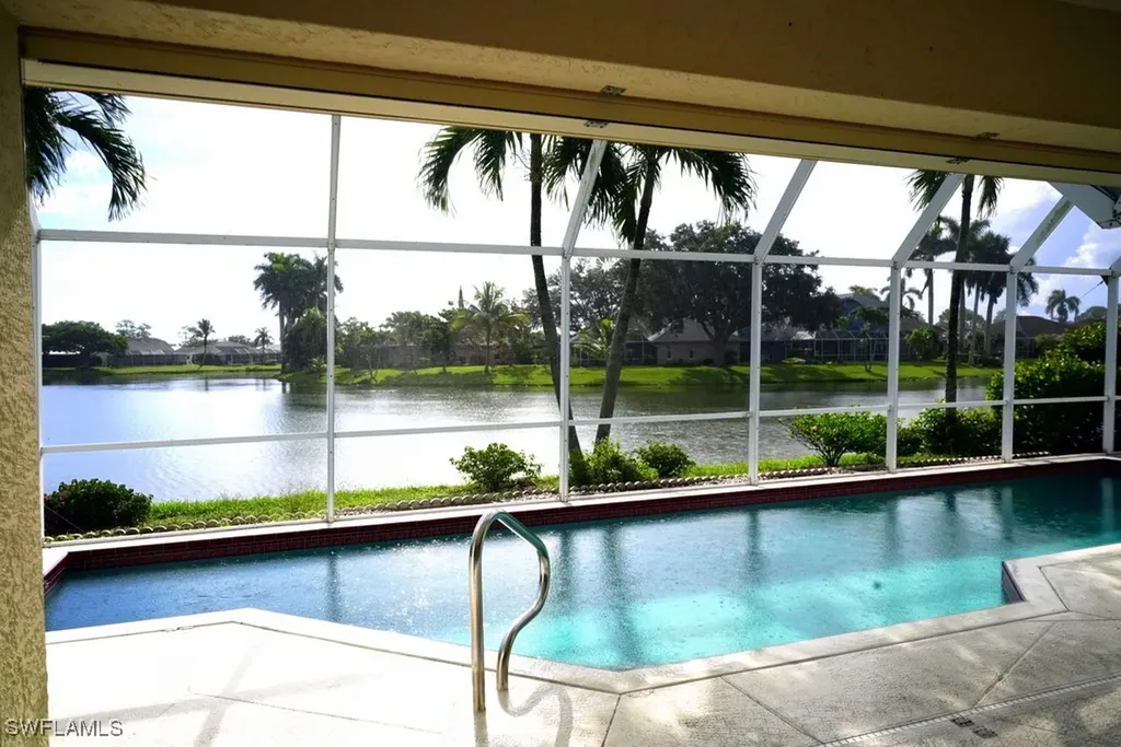3719 Kent Drive Naples FL 34112