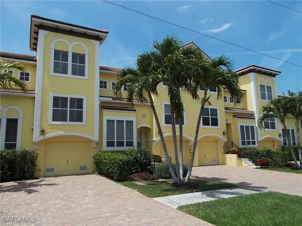 1080 5th Street S Naples FL 34102