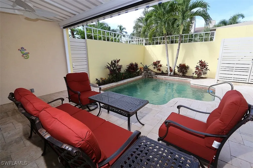 1080 5th Street S Naples FL 34102