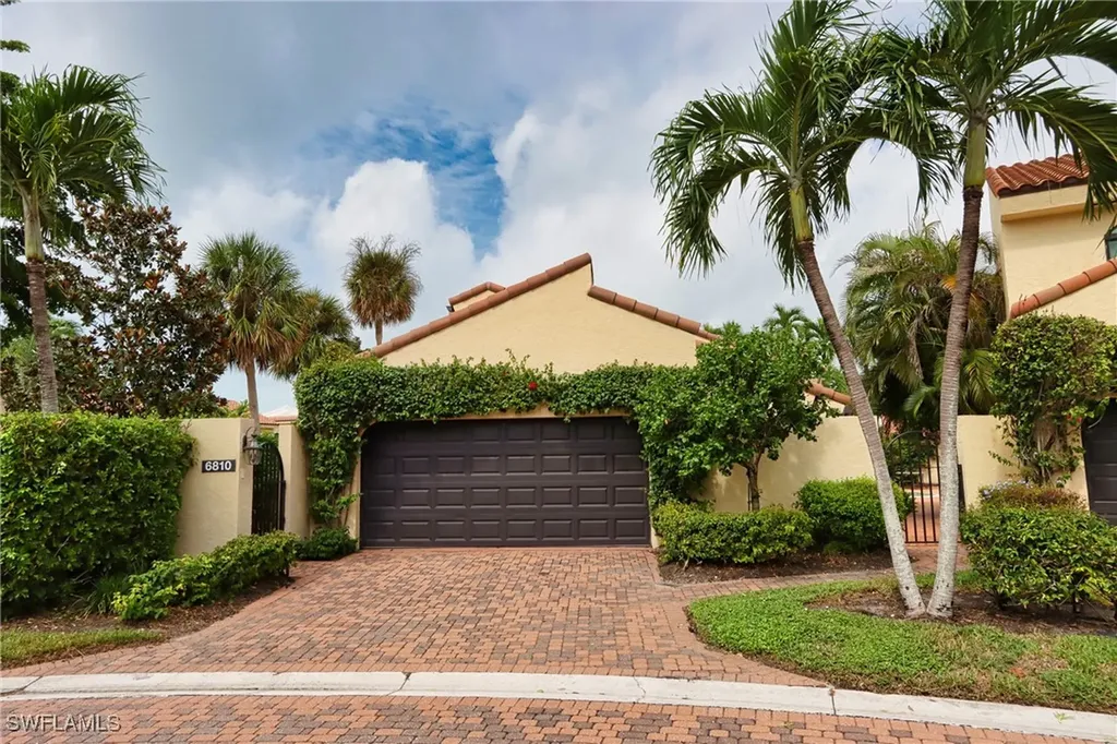 6810 Sand Pointe Circle Naples FL 34108