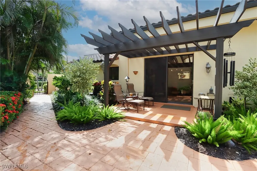 6810 Sand Pointe Circle Naples FL 34108
