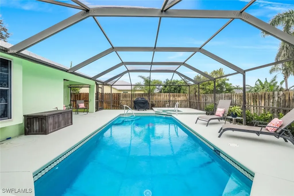45 Wickliffe Drive Naples FL 34110