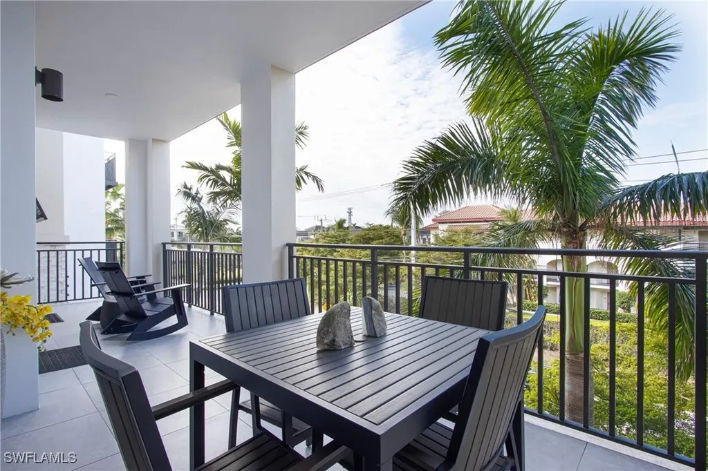 1035 3rd Avenue S Naples FL 34102