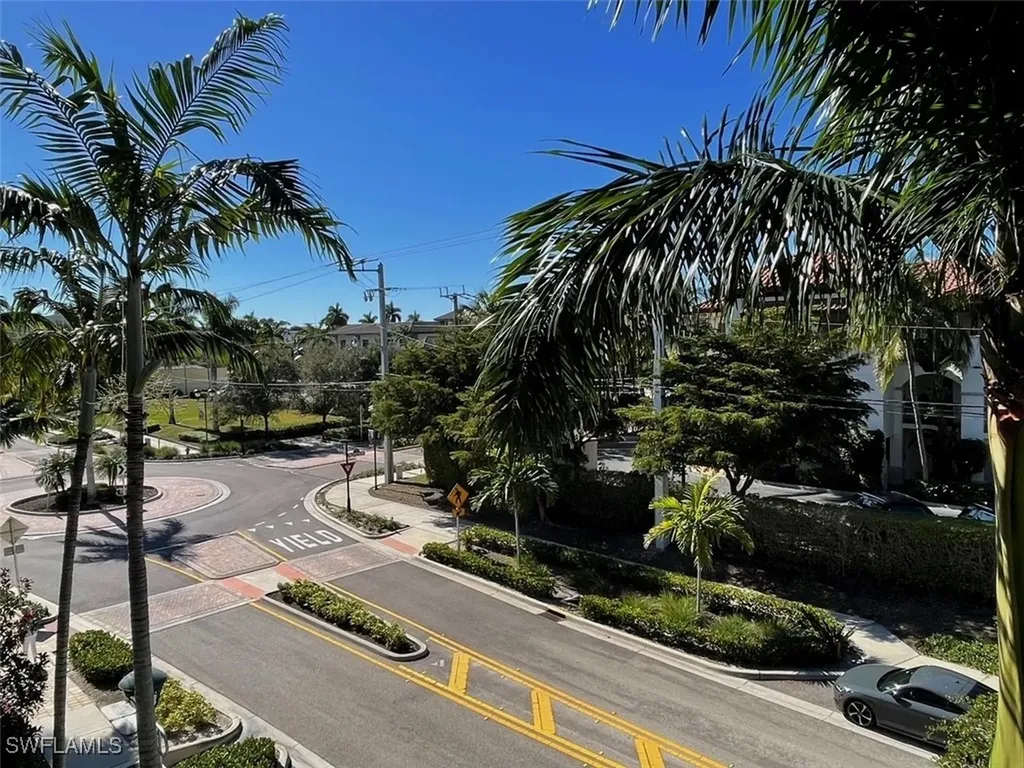 1035 3rd Avenue S Naples FL 34102