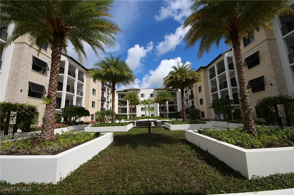 1035 3rd Avenue S Naples FL 34102