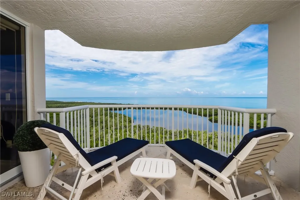 6849 Grenadier Boulevard Naples FL 34108