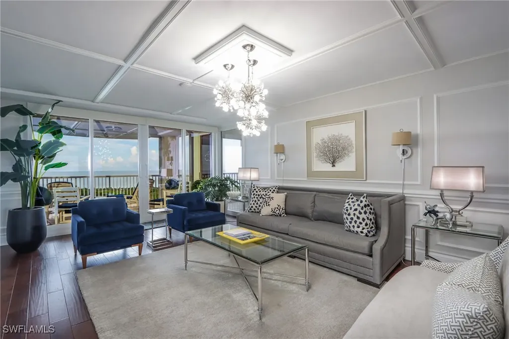 6849 Grenadier Boulevard Naples FL 34108