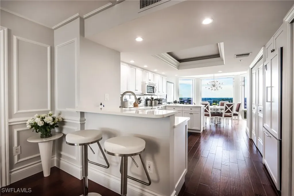 6849 Grenadier Boulevard Naples FL 34108