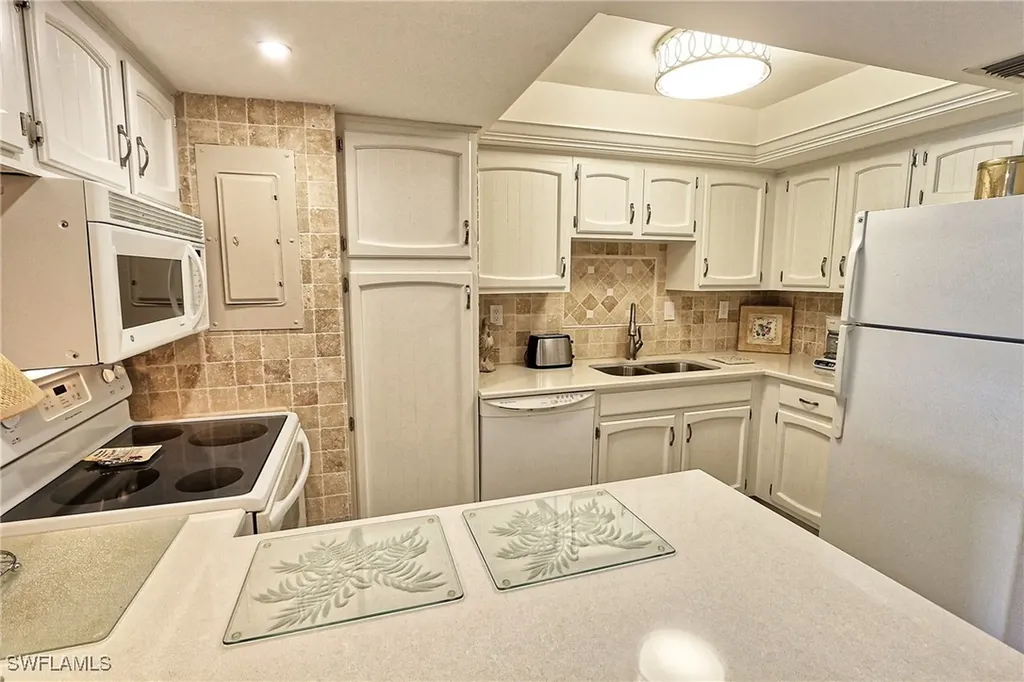 3443 Gulf Shore Boulevard N Naples FL 34103