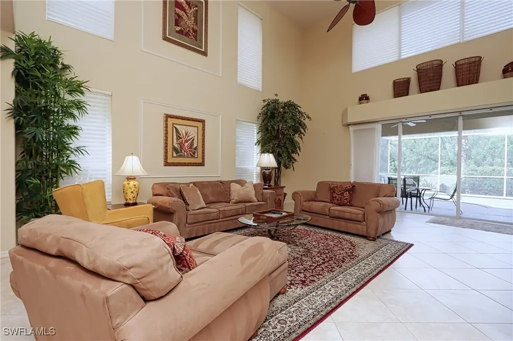 5815 Persimmon Way Naples FL 34110-2321
