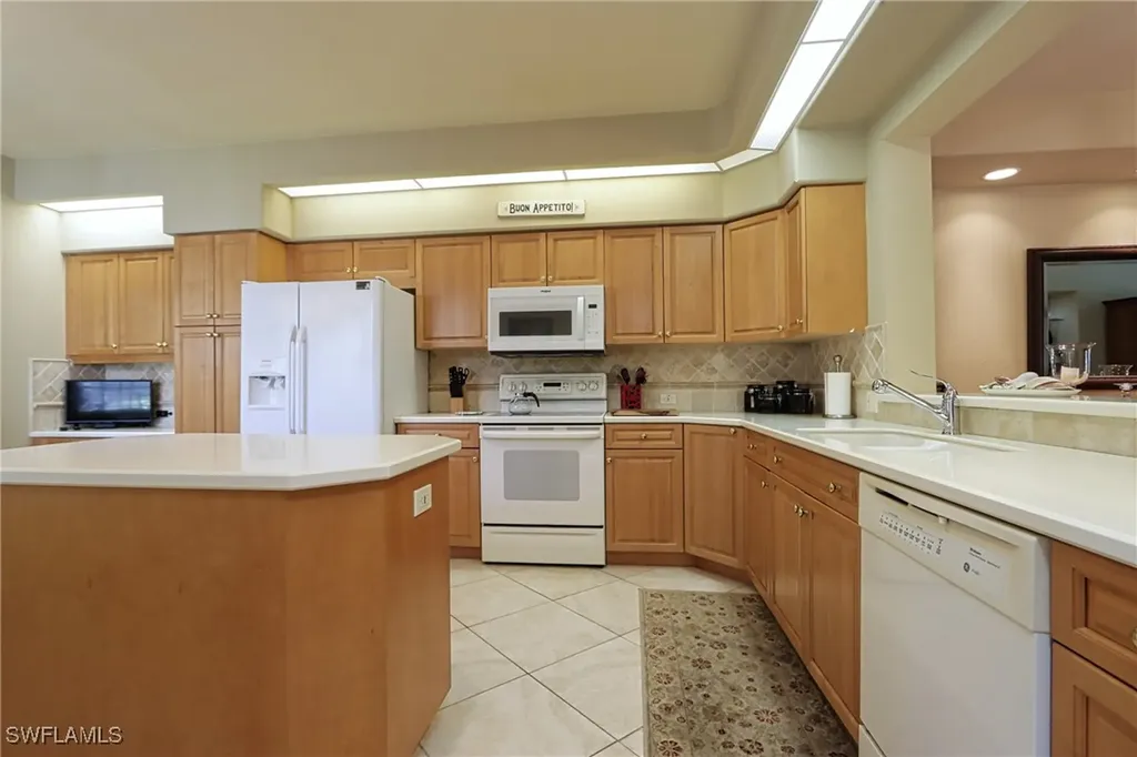 5815 Persimmon Way Naples FL 34110-2321