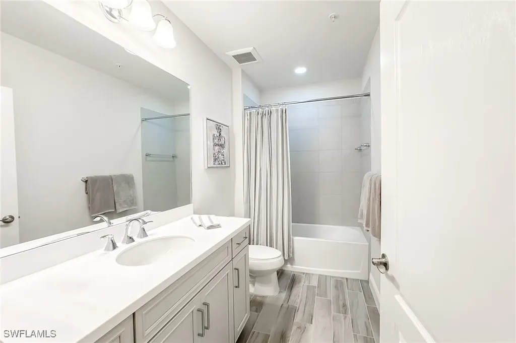 6940 Avalon Circle Naples FL 34112