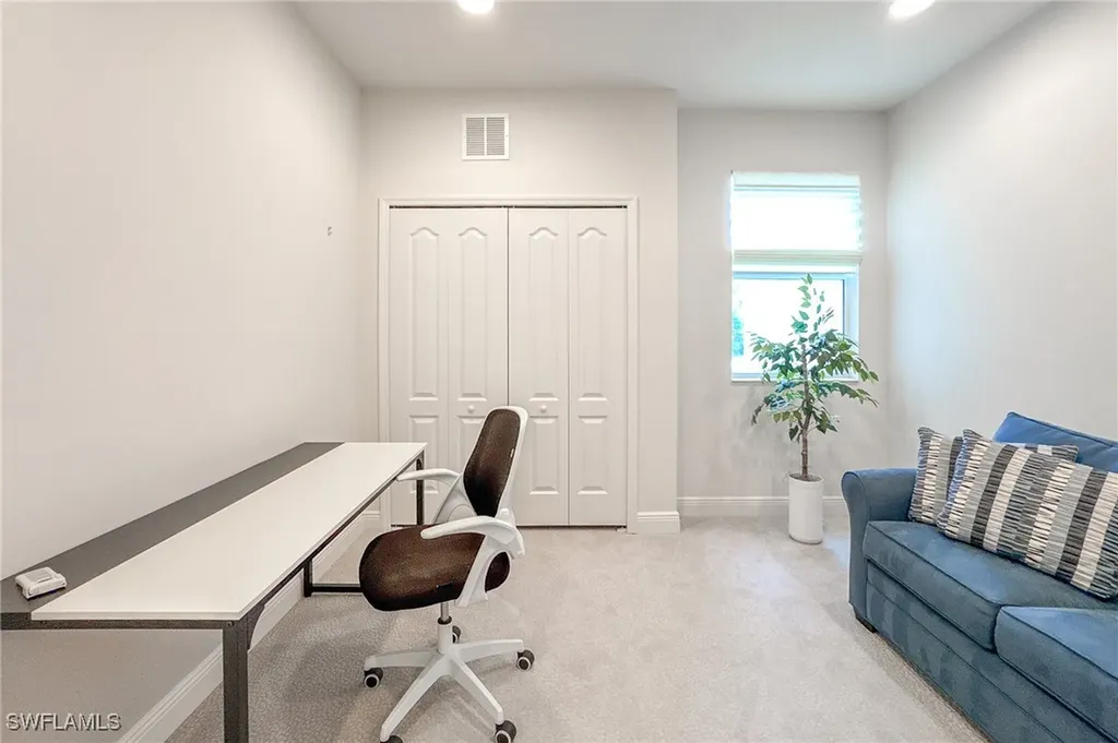 6940 Avalon Circle Naples FL 34112