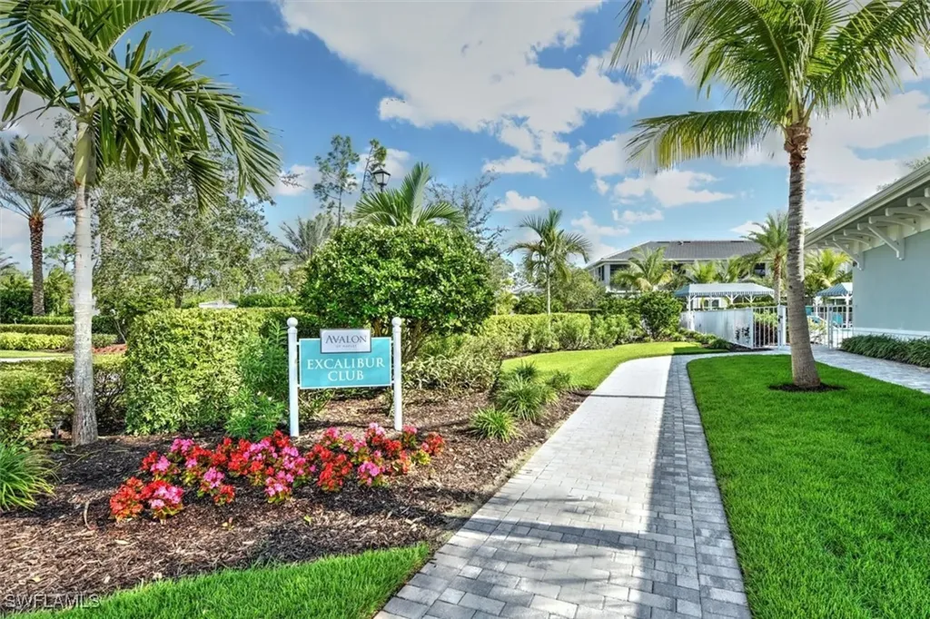 6940 Avalon Circle Naples FL 34112