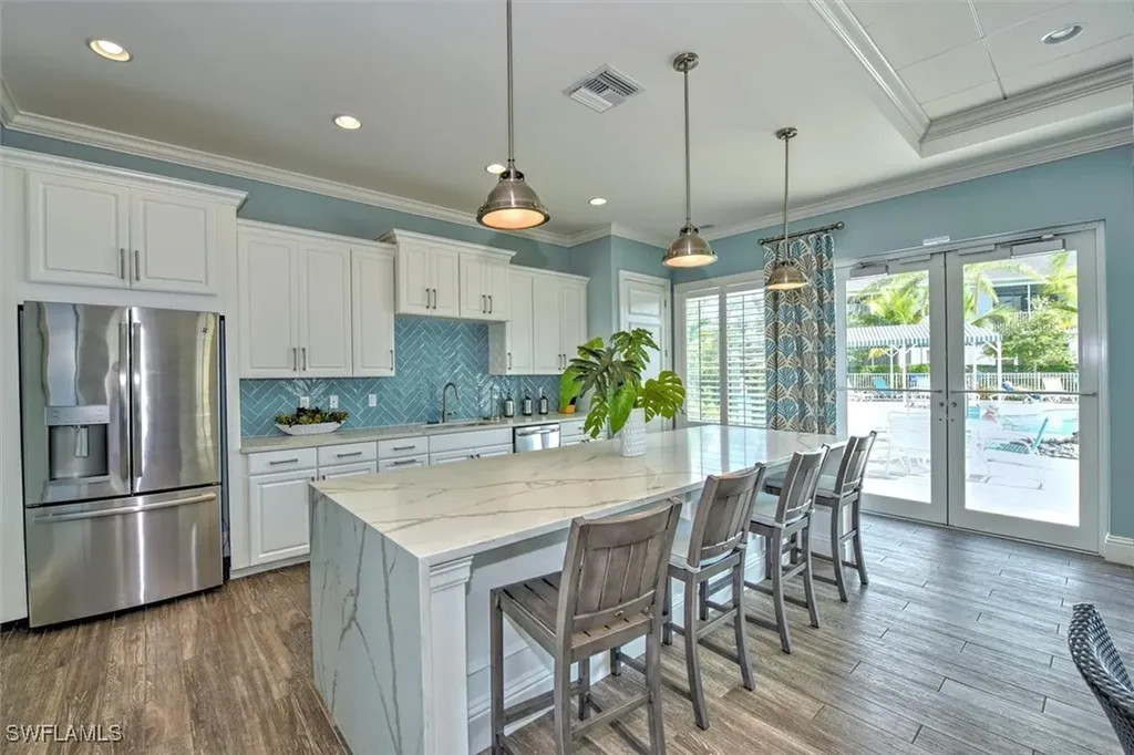6940 Avalon Circle Naples FL 34112