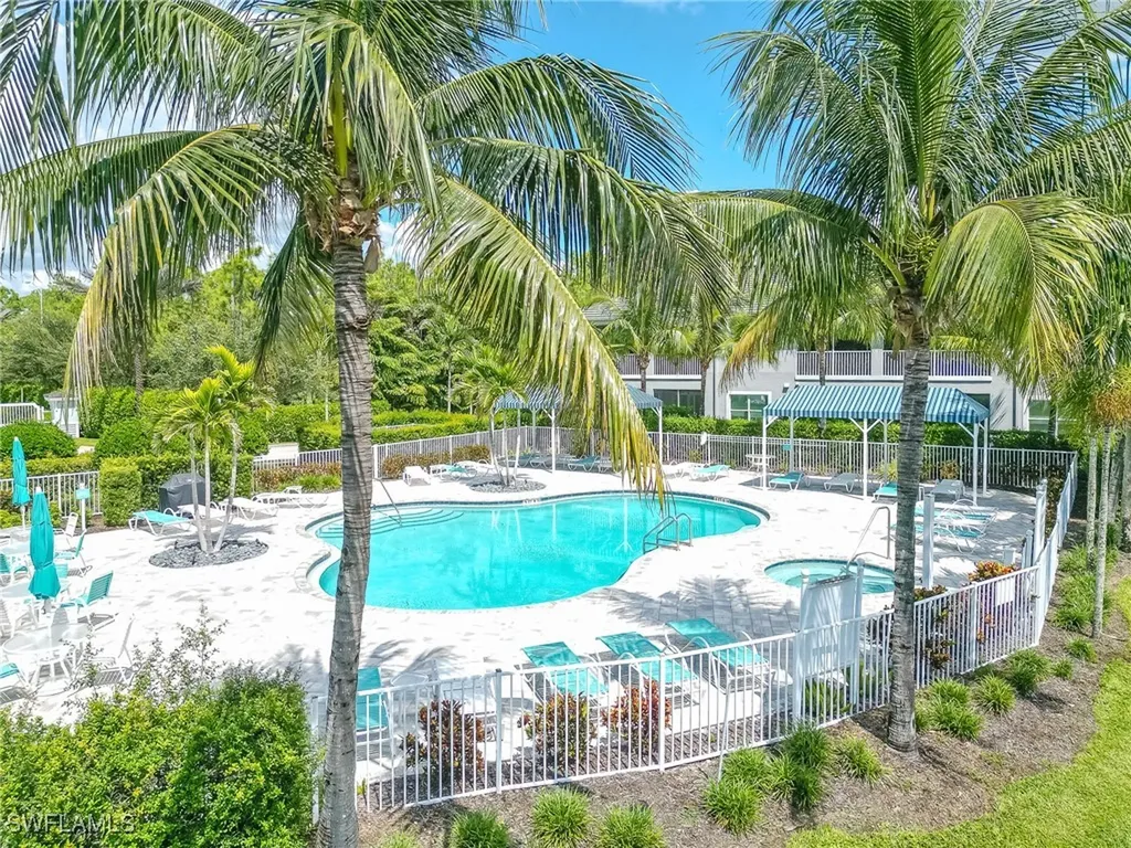 6940 Avalon Circle Naples FL 34112