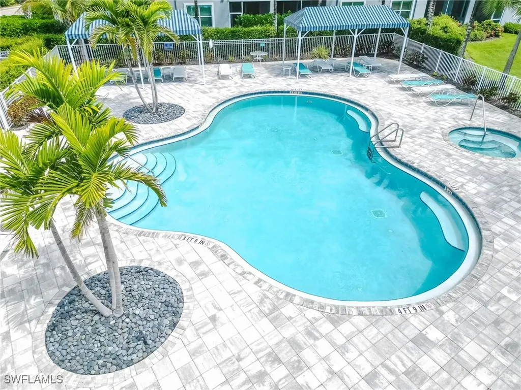 6940 Avalon Circle Naples FL 34112