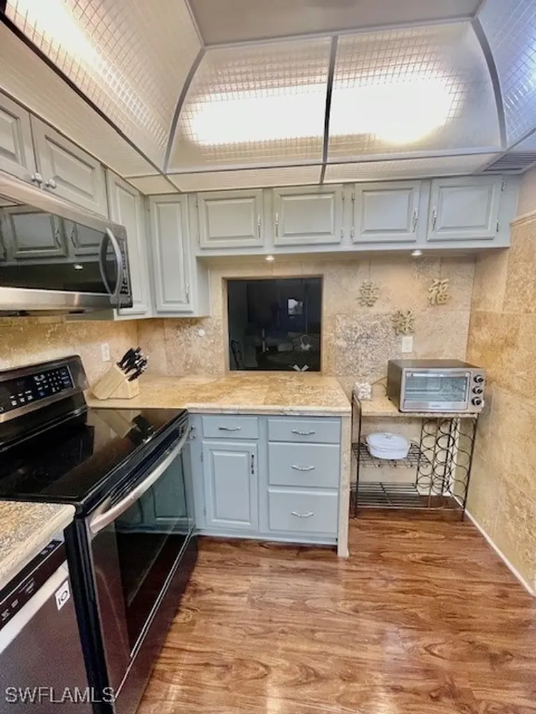 37 High Point Circle E Naples FL 34103