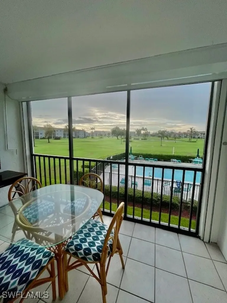 37 High Point Circle E Naples FL 34103