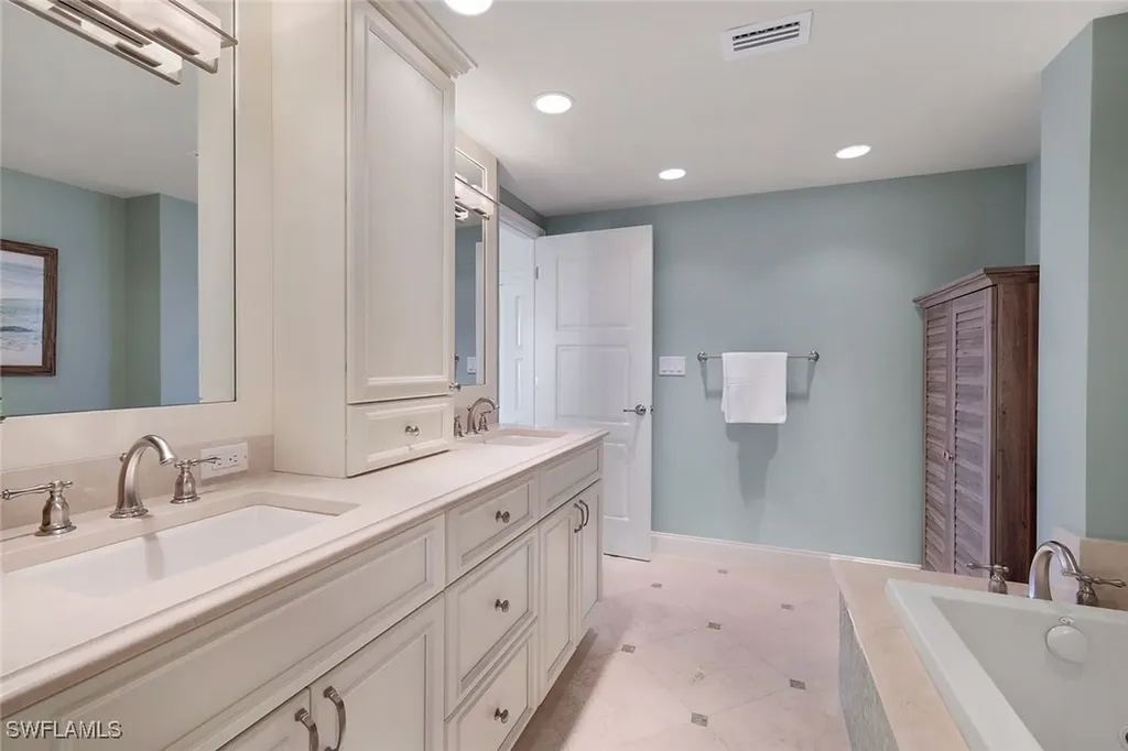 3401 Gulf Shore Boulevard N Naples FL 34103