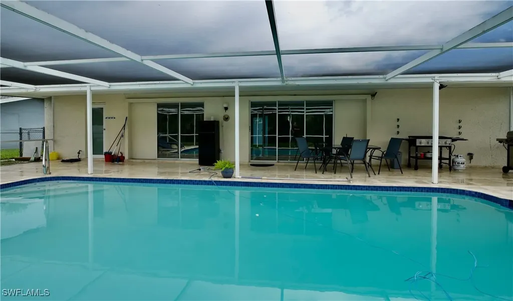 329 SE 47th Terrace Cape Coral FL 33904
