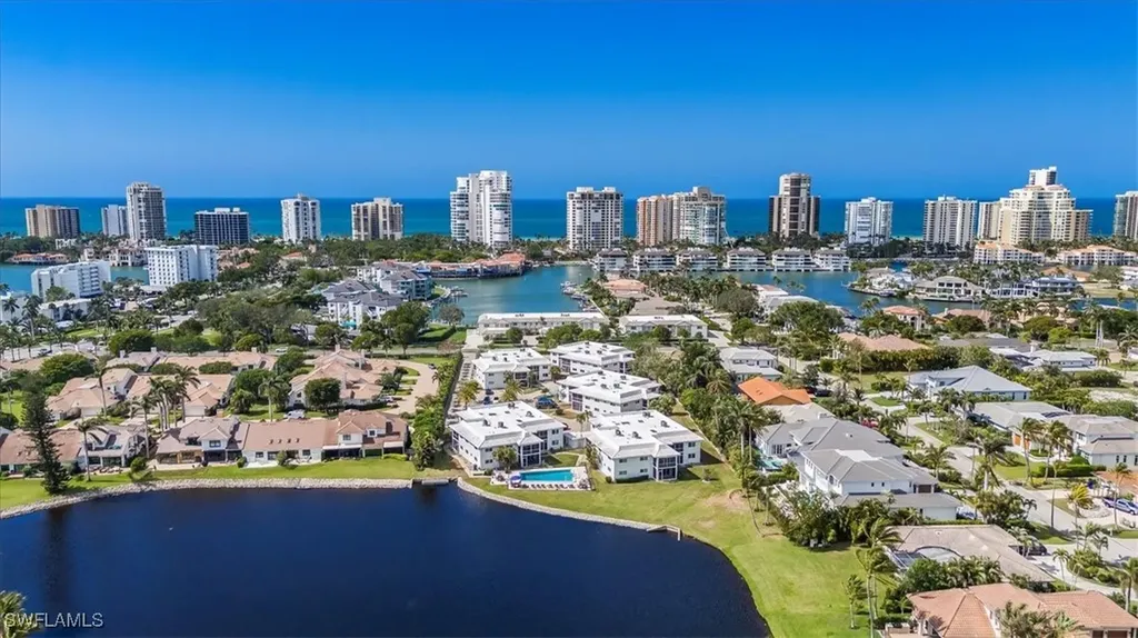Naples FL, 4150 Crayton Road, Unit B2