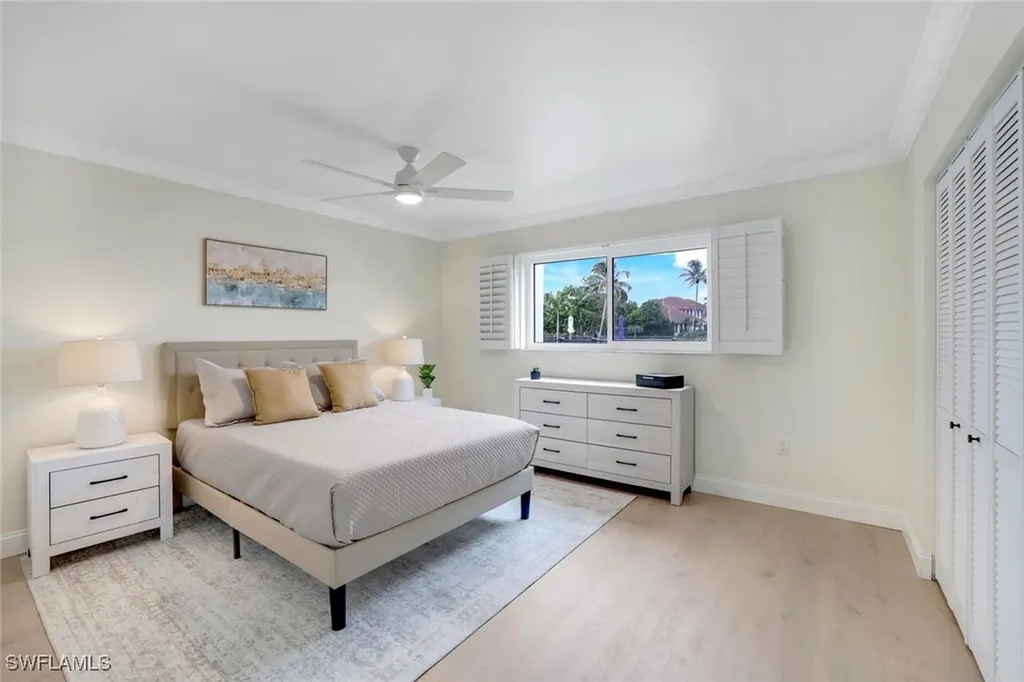 4150 Crayton Road Naples FL 34103