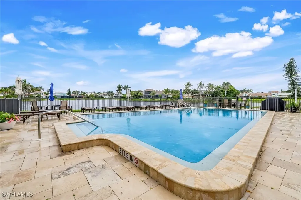 4150 Crayton Road Naples FL 34103