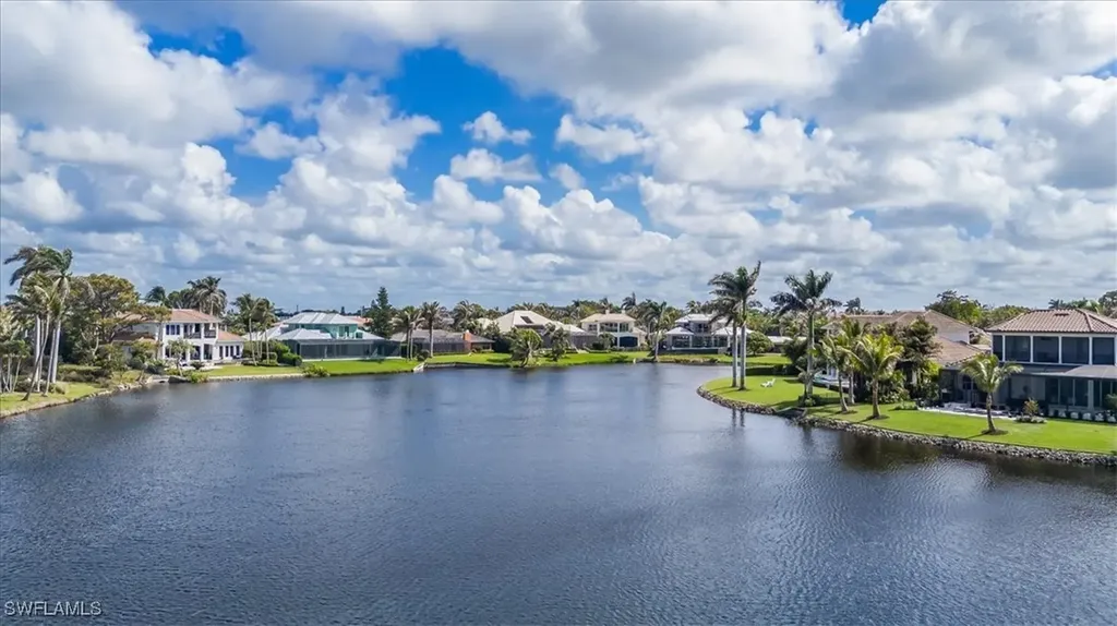 4150 Crayton Road Naples FL 34103