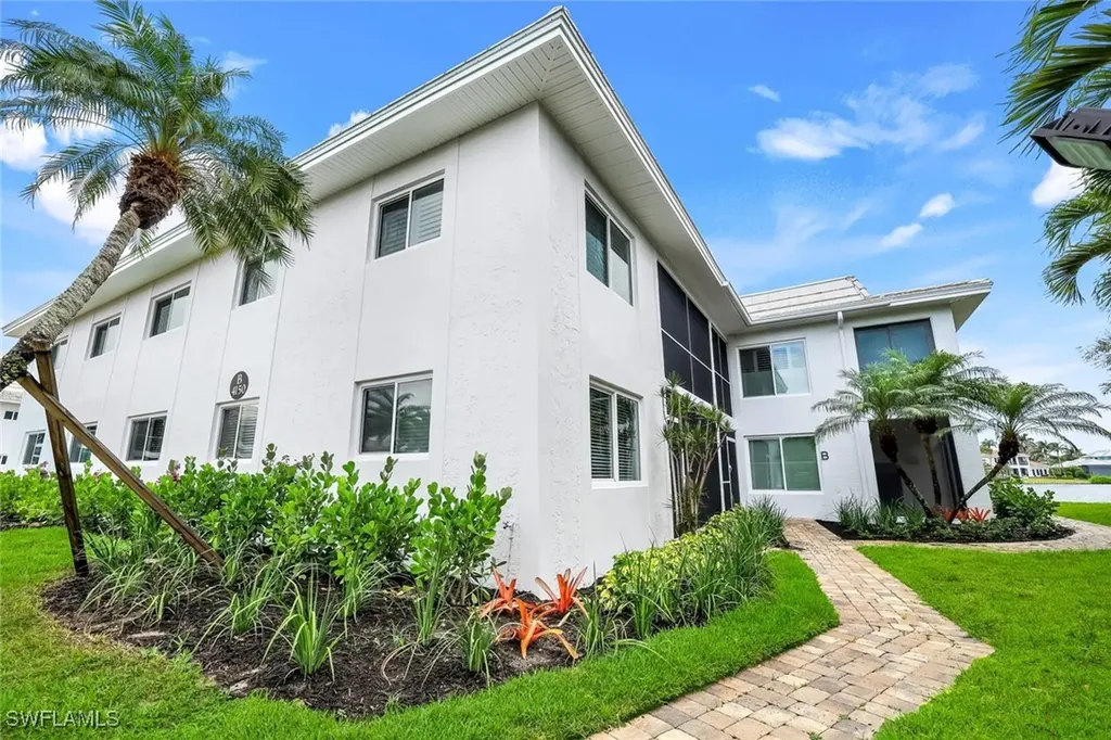 4150 Crayton Road Naples FL 34103