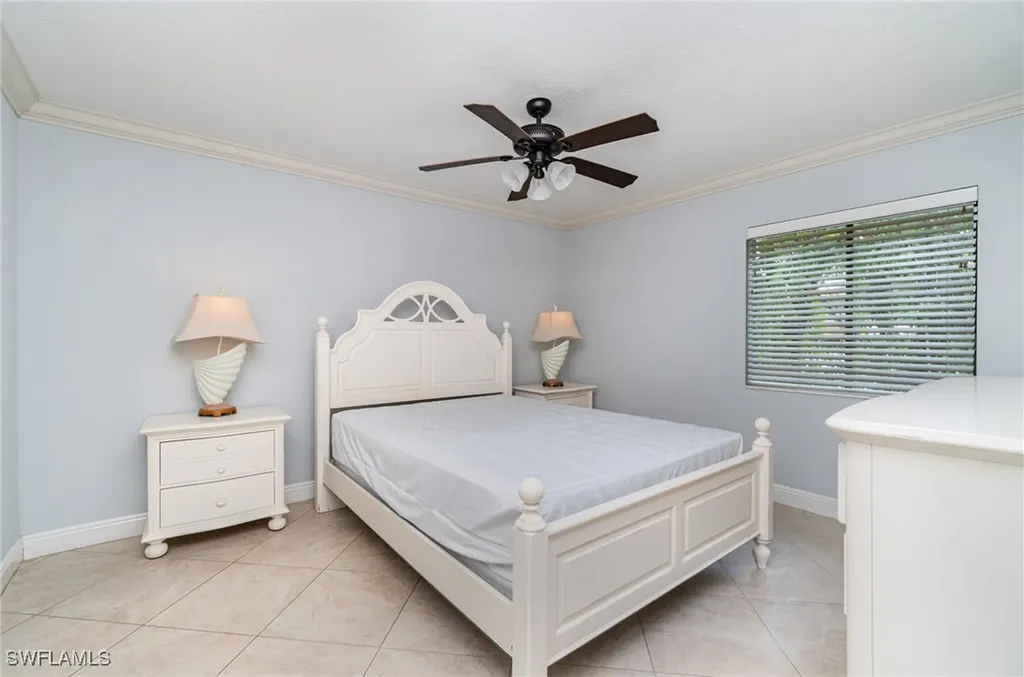 4605 Bayshore Drive Naples FL 34112